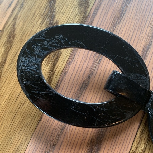 Chico’s sz M/L navy blue snakeskin look adjustable belt with 3 circle buckle - Picture 9 of 11